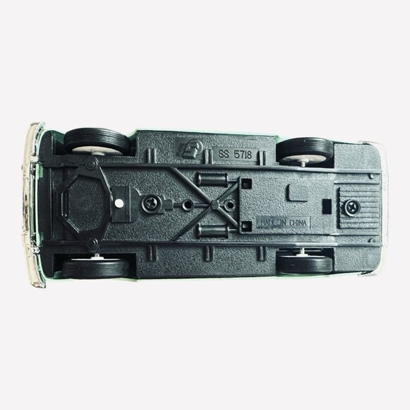 Superior SS 5718 1955 Ford Thunderbird Green Diecast Collectible Model Car Rare - Picture 4 of 4